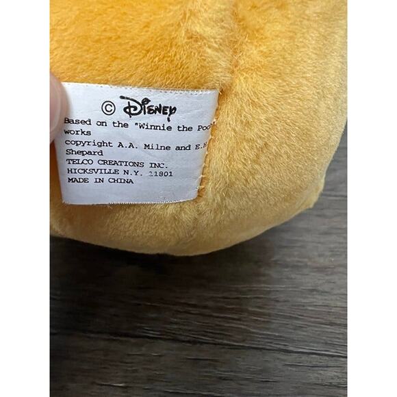 Winnie Pooh & Honey Pot Animated Motion-Ette Christmas Display Figure - Picture 4 of 6